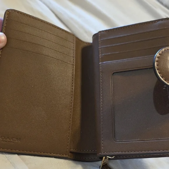 Coach Tan and Brown Signature Wallet - Picture 4 of 5